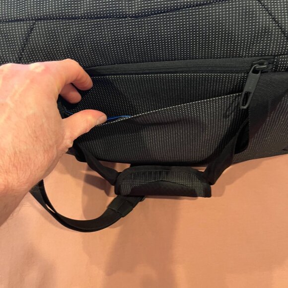 Thule Crossover Bag - Picture 10 of 11